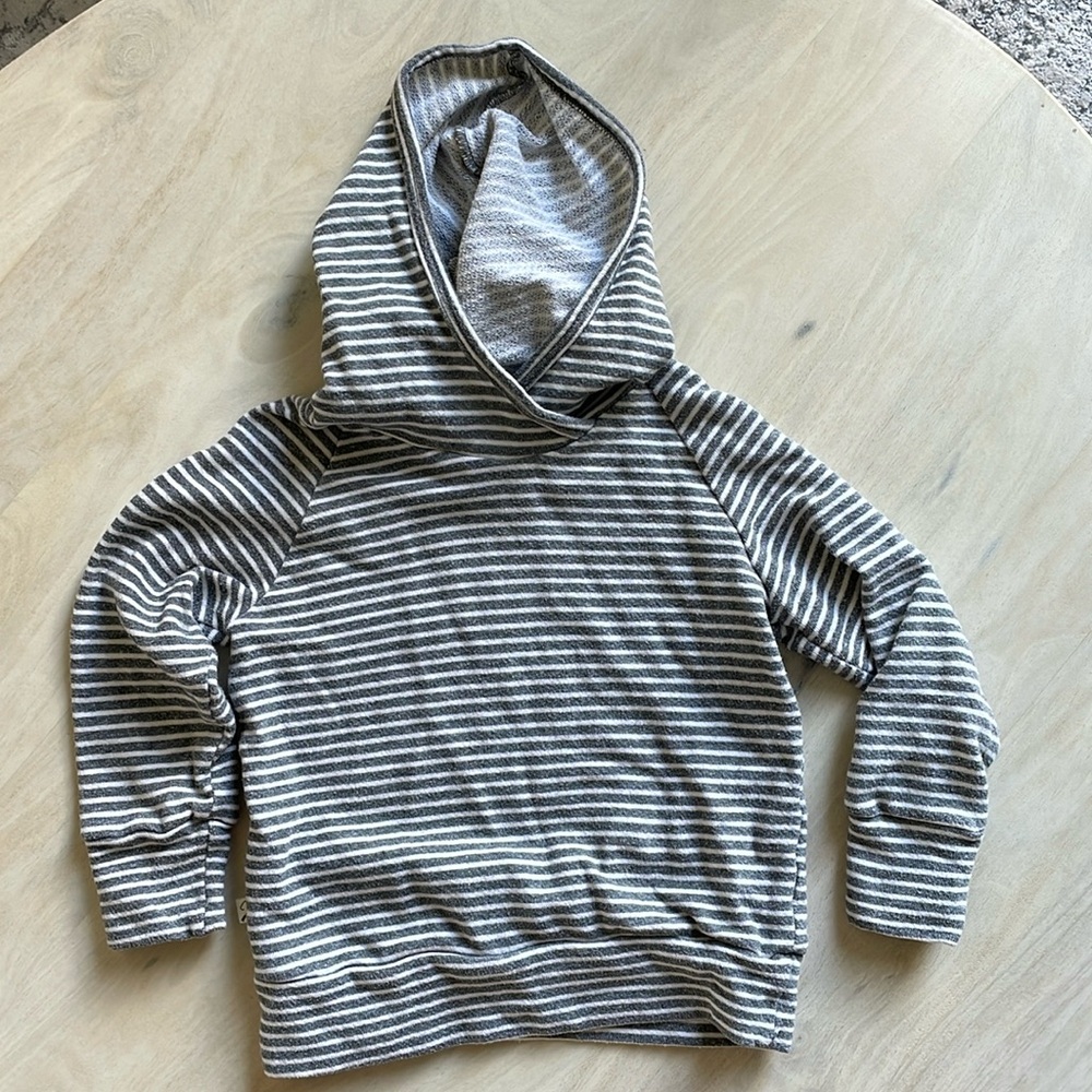 EUC CHILDHOODS CLOTHING TRADEMARK RAGLAN HOODIE GREY GRAY WHITE STRIPE SZ 3T